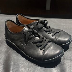 Vivo Barefoot Black Women's Sneakers